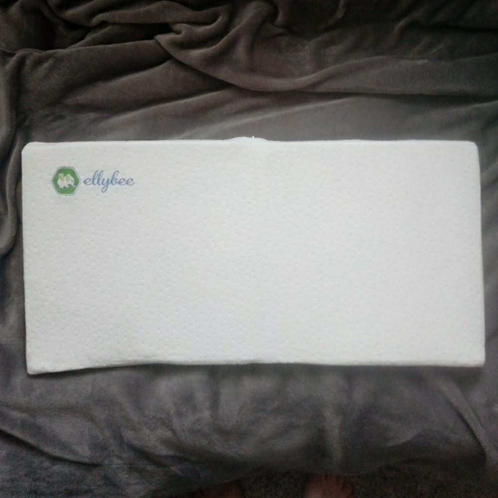 Ellybee sleep wedge